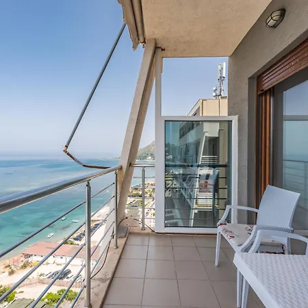 Spectacular Bechfront Seaview Durrës