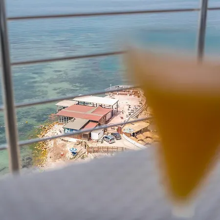 Spectacular Bechfront Seaview Appartamento Durrës